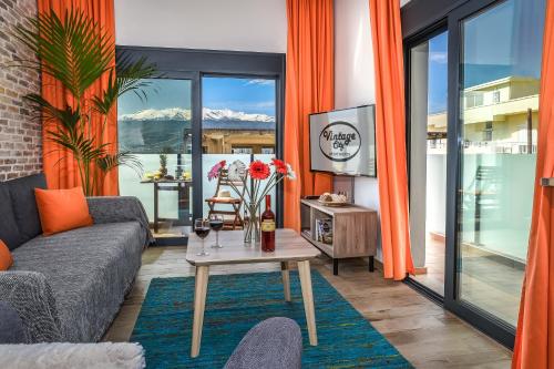 Vintage City Apartments Room Type - Apartment with Mountain View