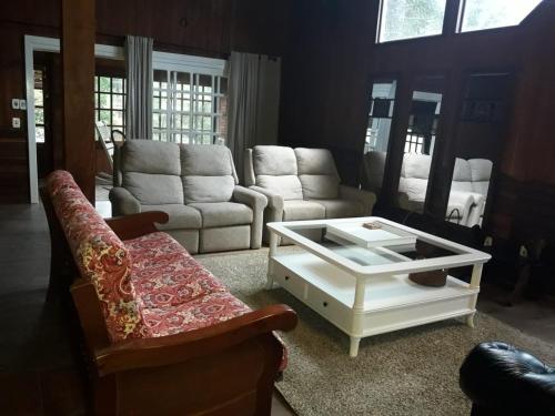 Casarão da Cascata (Casarao da Cascata) in กราวาไต