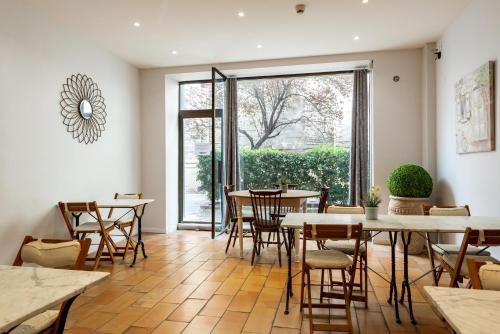 อาหารและเครื่องดื่ม, โรงแรมเซ็นทรัล (Hotel Central) in อาวิญง