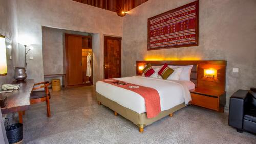 Three-Bedroom Villa with Private Pool image 7