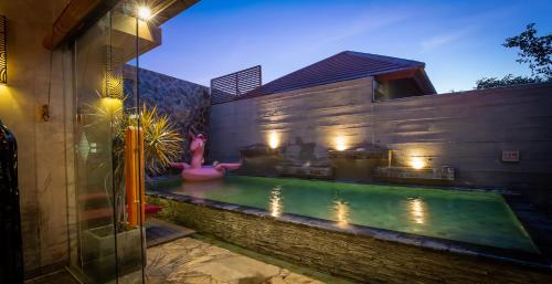 Three-Bedroom Villa with Private Pool image 4