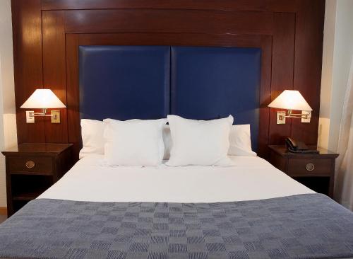 1 queen bed
