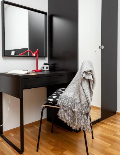 Fashionable Apartments Flora - image 4