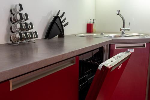 Fashionable Apartments Flora - image 6