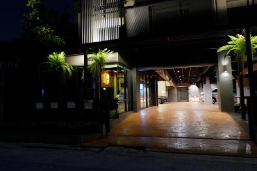 bangkok bed place – Bangkok, NY