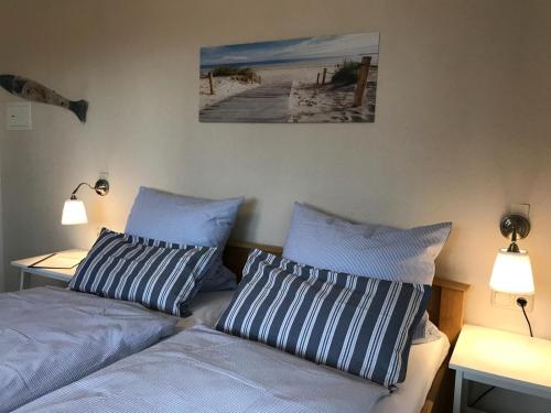 2 twin beds