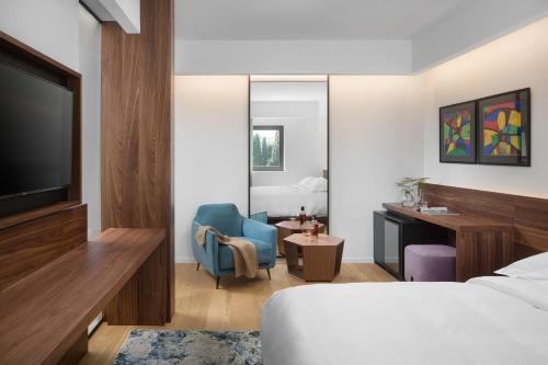 Milan - Hotel & Restaurant