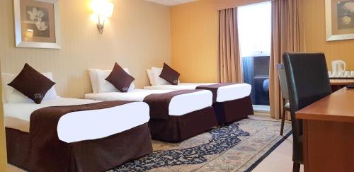 room detail thumbnail 1