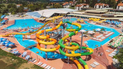Akvaparks, Kuća za odmor Mila (Kuca za odmor Mila) in Tuheļske Topļice