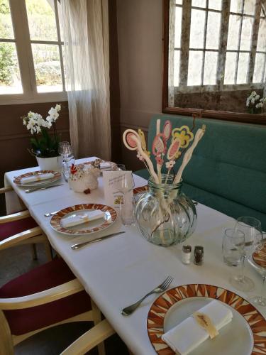 Logis Hotel Le Provencal - image 13
