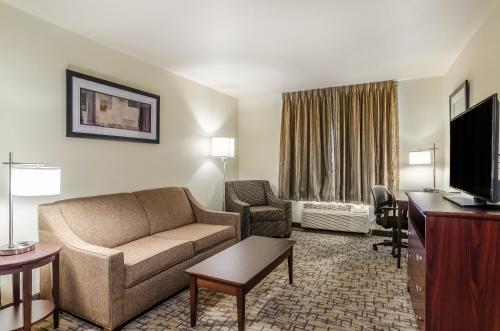 Cobblestone Inn & Suites - Bridgeport