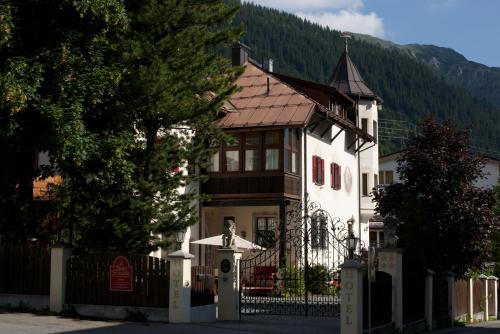 Das Bergschlössl - very special - Hotel - St. Anton am Arlberg