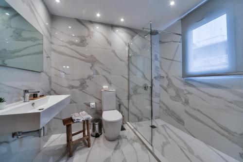 A.P. Acropolis View Apartments - image 2