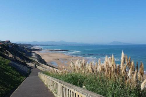 Biarritz , plage Côte des Basques, Beaurivage