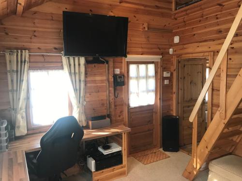 Cabin Hideaways