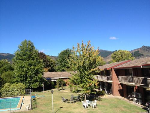 入口, 伯公山汽車旅館 (Bogong View Motor Inn) in 明亮