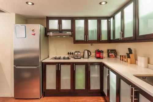 NYC Style Downtown Duplex - image 2