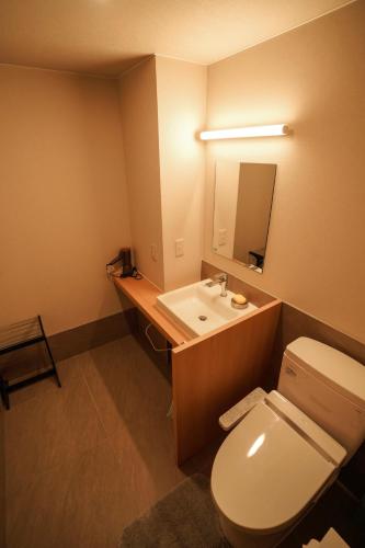 Standard Twin Room with Shared Bathroom