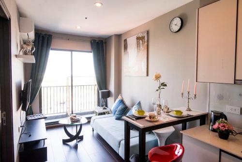 Bangkok Never Sleeps EADI12AF Bangkok Never Sleeps EADI12AF