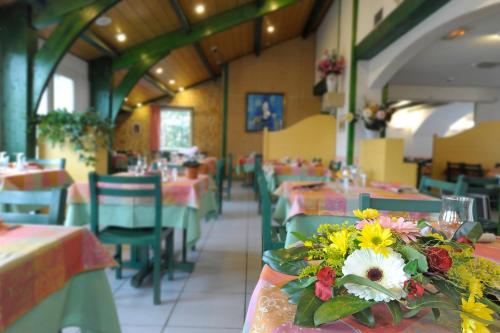 LOGIS Hôtel Le Moulin Des Gardelles - image 12