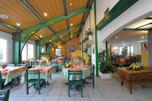 LOGIS Hôtel Le Moulin Des Gardelles 2