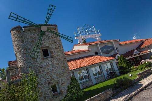 LOGIS Hôtel Le Moulin Des Gardelles