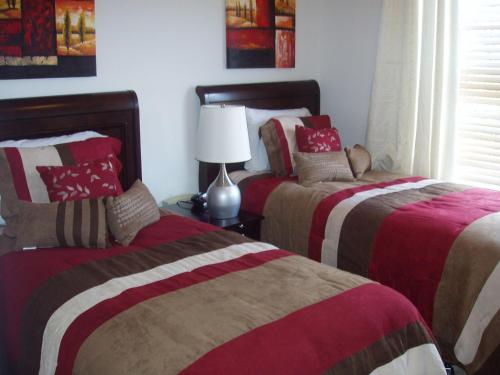 Your perfect family holiday! Private pool Games Room 12 Mins to Disney - image 5
