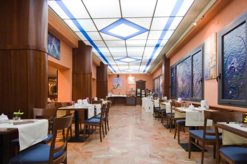Restaurant, Hotel La Pace in Pisa