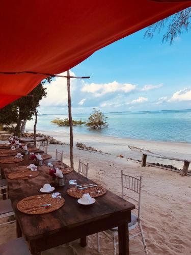 Mangrove Lodge