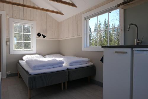 Cottage with Shared Bathroom