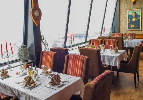 Εστιατόριο, CedarTREE Prishtina in Laplje Selo