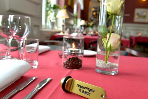 Hvalpsund Færgekro - image 8