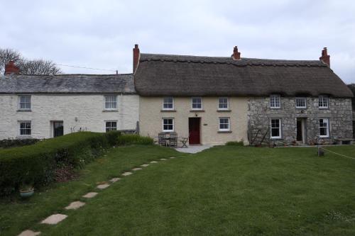 Cornish Thatched Cottage, , Cornwall