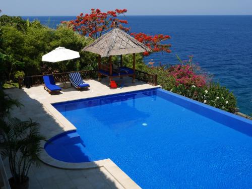 B&B Amed - Private Luxury Villa Celagi - with large infinity pool and ocean view - Bed and Breakfast Amed