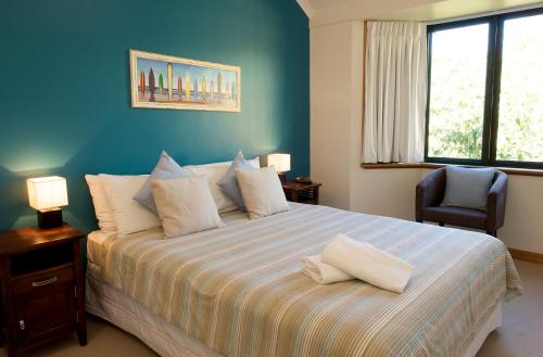 Three-Bedroom Apartment image 10