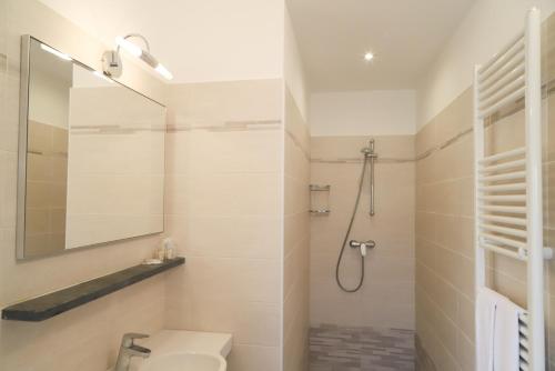 Triple Room image 7