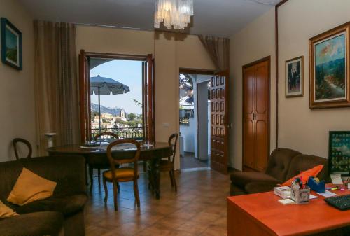 Lobby, Ravello View in Scala