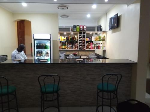 Toit ja joogid, Wadonda Suites in Zomba