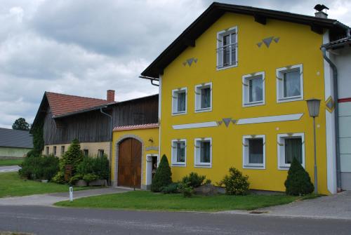  Bauernhof Familie Tauber-Scheidl, Pension in Grossmeinharts bei Schloss Rosenau