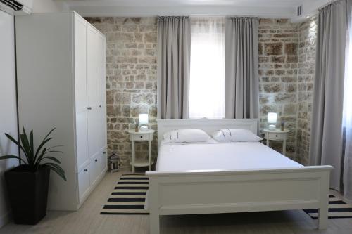  Trogir Square Apartment in Trogir