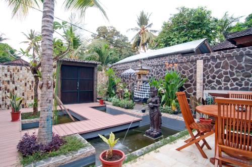 Garden, Lovina Oasis Hotel near Jaring Kitchen & Drinks