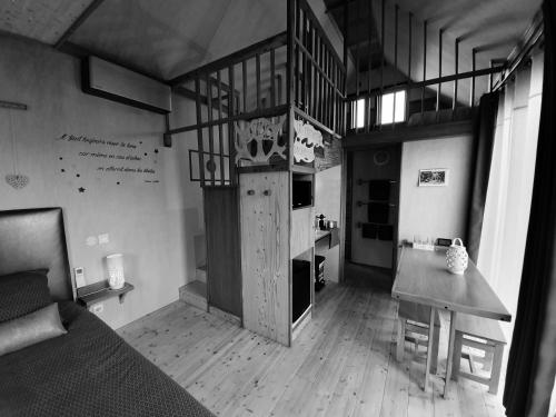 LE COTTAGE BARBIZONNAIS avec jacuzzi privé à partir de 10 ans (LE COTTAGE BARBIZONNAIS avec jacuzzi prive a partir de 10 ans) in Барбизон