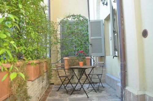 Loft & PRIVATE PARKING in city center