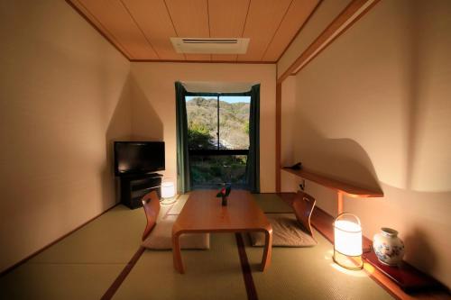 Hotel KAMOGAWASO - Tap to explore photos