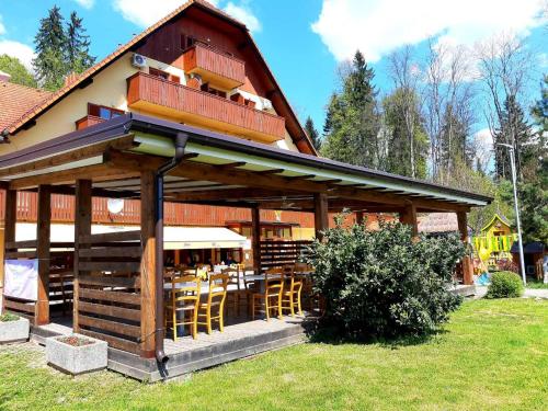 Guesthouse Pri Cebelici - image 7