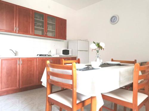 Apartments Ana Medulin - image 14