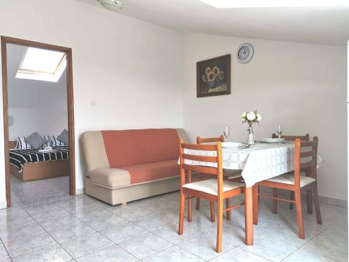 Apartments Ana Medulin - image 3