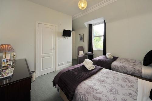 Dunallan Guest House - image 14