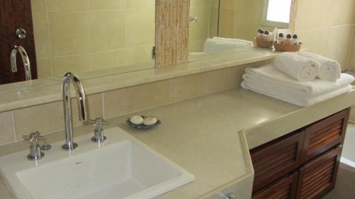 Superior Two-Bedroom Apartment image 3