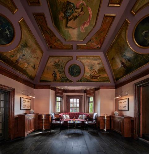Monkey Island Estate - image 4